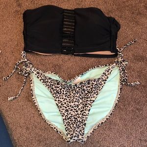 Leopard bikini set with strapless bikini top